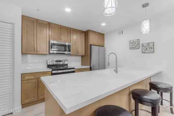 7777 E MAIN Street #215, Scottsdale, AZ 85251