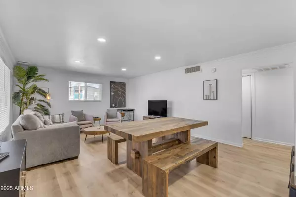 6943 E GRANADA Road, Scottsdale, AZ 85257