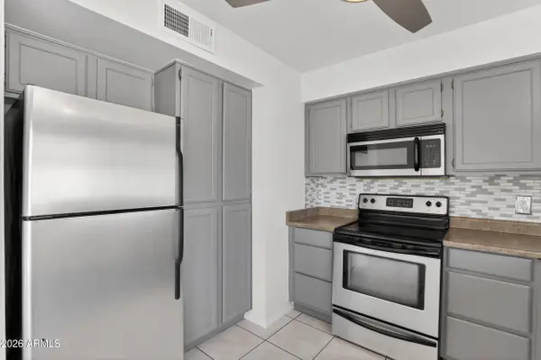 2033 N 87th Way, Scottsdale, AZ 85257