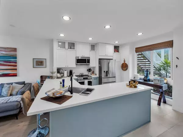 75-6009 ALII DR #H2, Kailua-kona, HI 96740