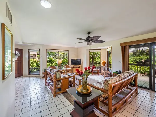 78-261 MANUKAI ST #201, Kailua-kona, HI 96740