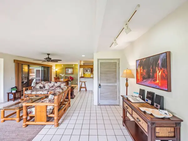 78-261 MANUKAI ST #201, Kailua-kona, HI 96740