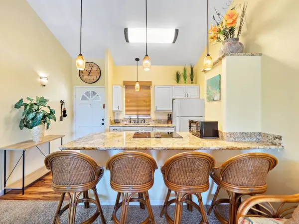 75-6081 ALII DR #A206, Kailua Kona, HI 96740