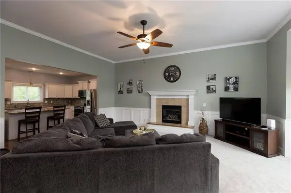 8823 NE 97th ST, Kansas City, MO 64157