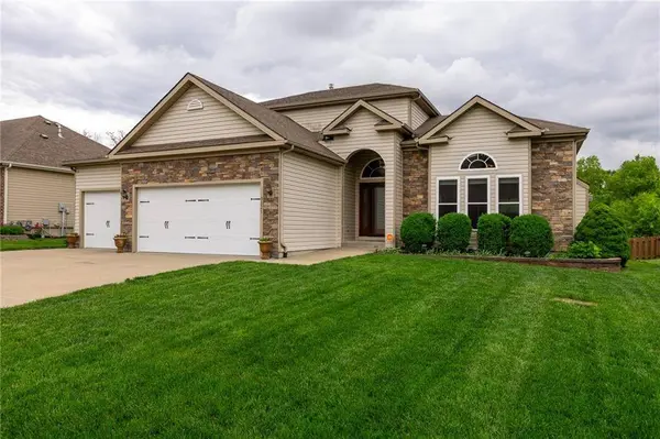 8823 NE 97th ST, Kansas City, MO 64157