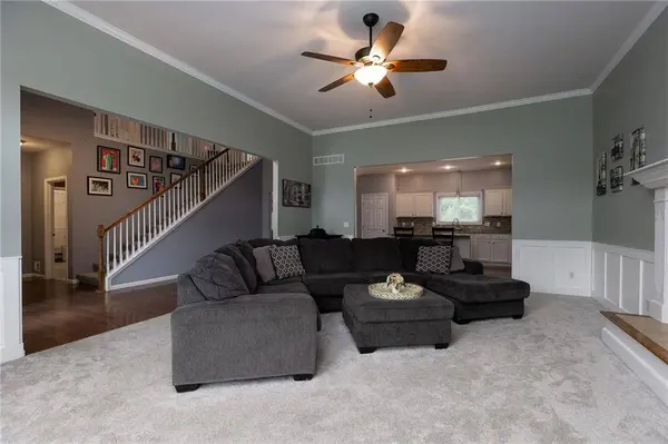 8823 NE 97th ST, Kansas City, MO 64157