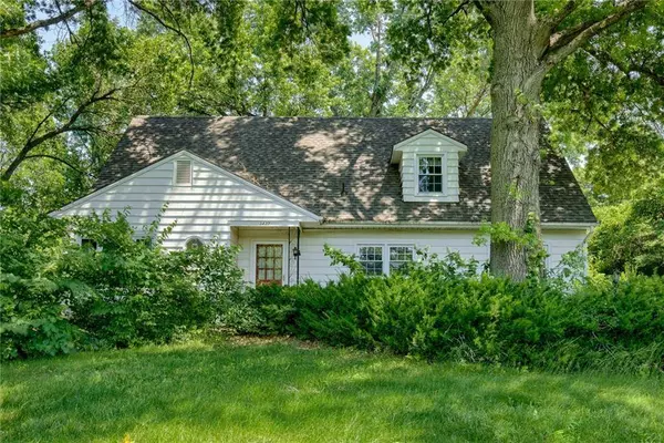 3437 Shrine Park RD, Leavenworth, KS 66048