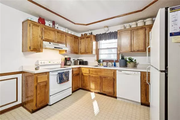 1203 Magnolia West AVE, Excelsior Springs, MO 64024