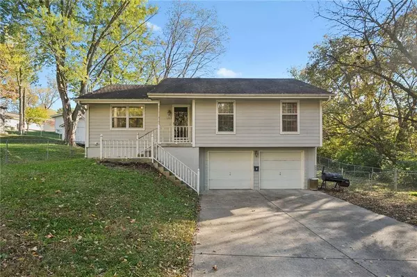1203 Magnolia West AVE, Excelsior Springs, MO 64024