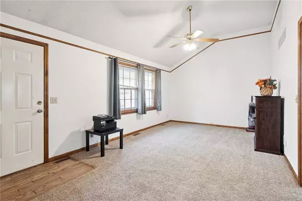 1203 Magnolia West AVE, Excelsior Springs, MO 64024