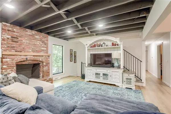 4606 NW 83rd ST, Kansas City, MO 64151