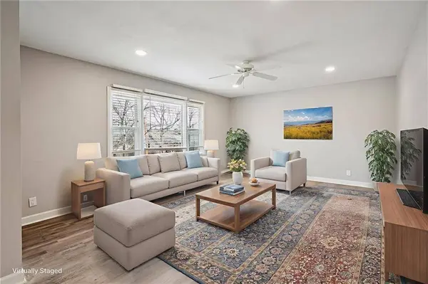 8500 ROBINSON ST, Overland Park, KS 66212