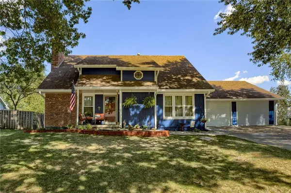 129 Crestview CT, Lansing, KS 66043