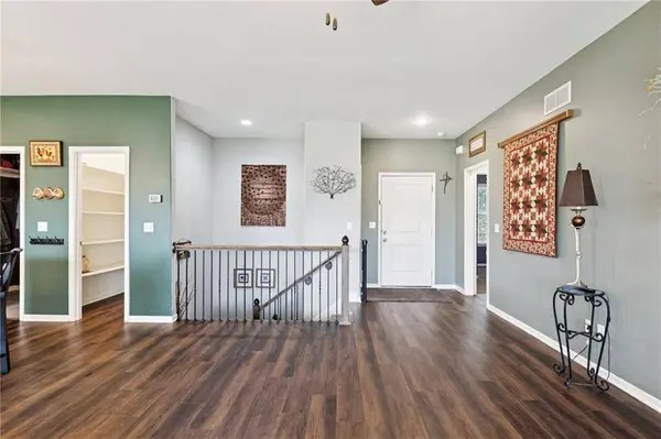 14198 S LANDON ST, Olathe, KS 66061