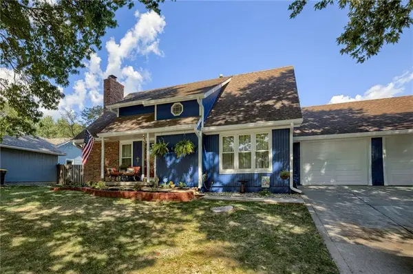 129 Crestview CT, Lansing, KS 66043