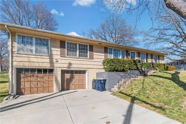 3432 NE 46TH ST, Kansas City, MO 64117