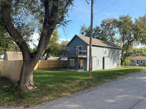 1816 NE 38th ST, Kansas City, MO 64116