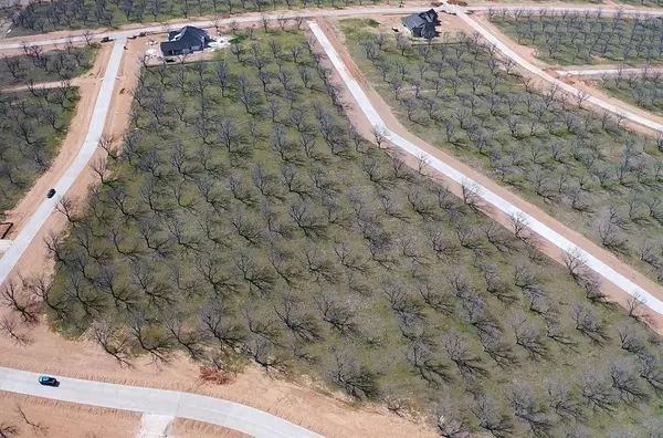 2013 Skylane Dr Drive #Dr., Granbury, TX 76049