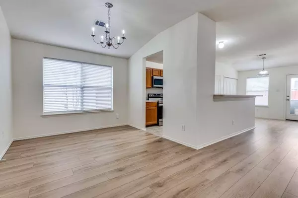 628 Mallard Drive, Saginaw, TX 76131