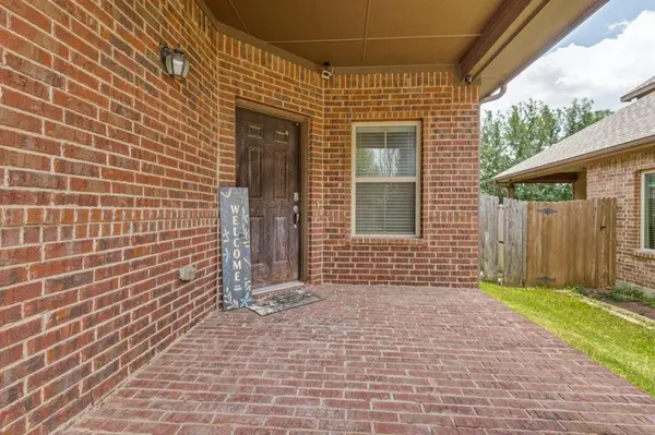 1433 Sierra Blanca Drive, Fort Worth, TX 76028