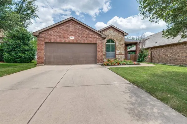 1433 Sierra Blanca Drive, Fort Worth, TX 76028