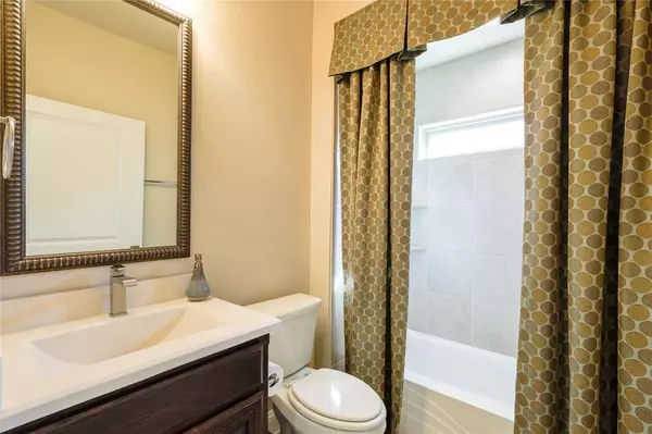 878 Hatton Sumner Pl, Arlington, TX 76005