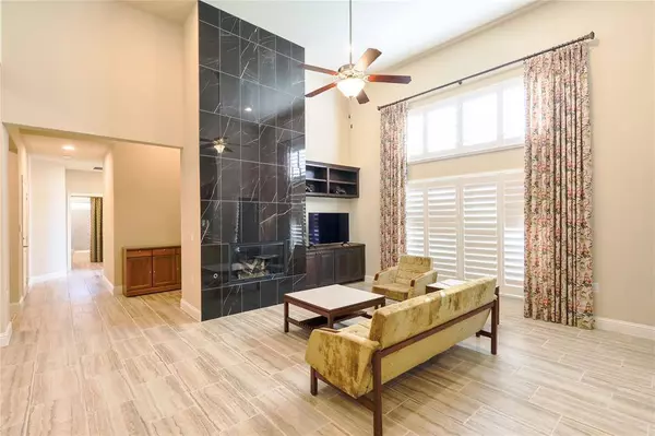 878 Hatton Sumner Pl, Arlington, TX 76005