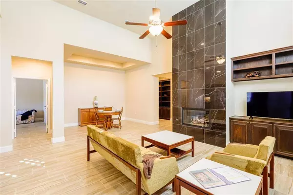 878 Hatton Sumner Pl, Arlington, TX 76005