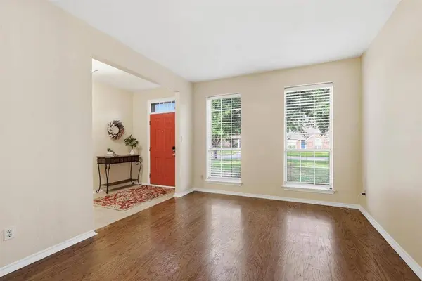 4404 Durham Court, Grand Prairie, TX 75052