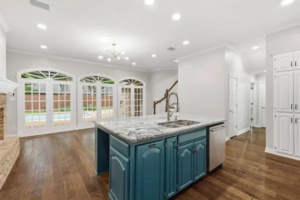 848 Birdsong Drive, Bedford, TX 76021
