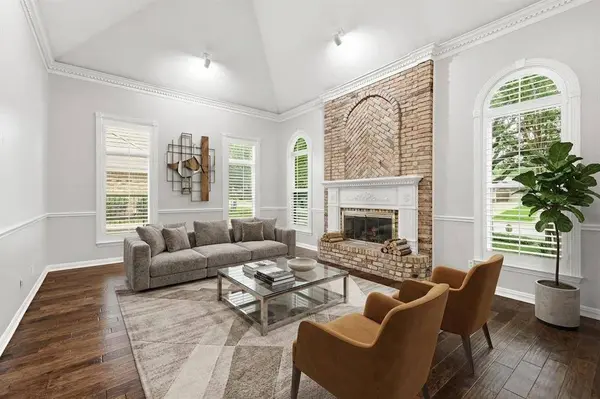 848 Birdsong Drive, Bedford, TX 76021