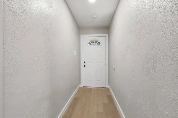 1909 Schumac Lane, Bedford, TX 76022