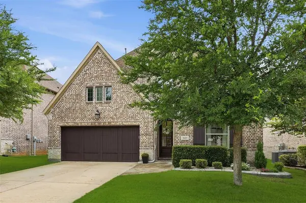 342 Hill Creek Lane, Grapevine, TX 76051