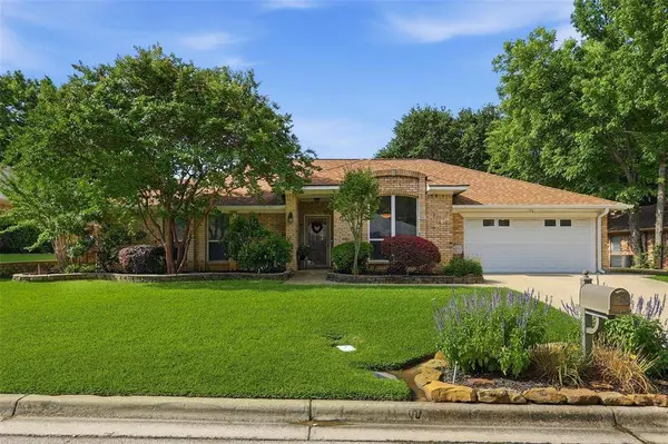 325 Marseille Drive, Hurst, TX 76054