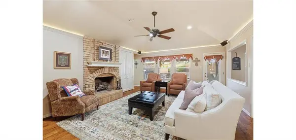 325 Marseille Drive, Hurst, TX 76054