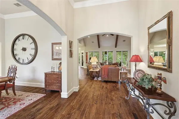 125 E Bozeman Lane, Fort Worth, TX 76108