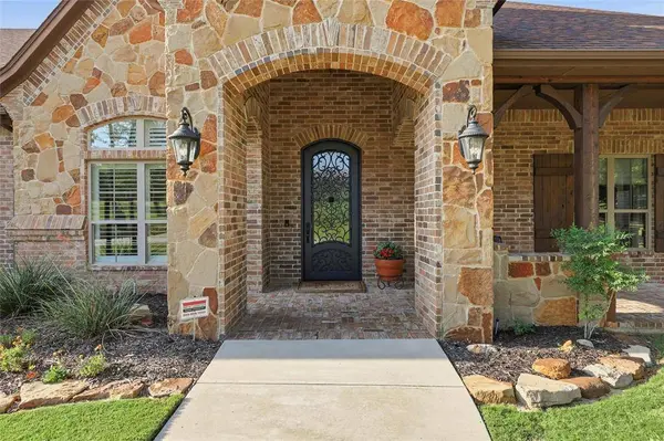 125 E Bozeman Lane, Fort Worth, TX 76108