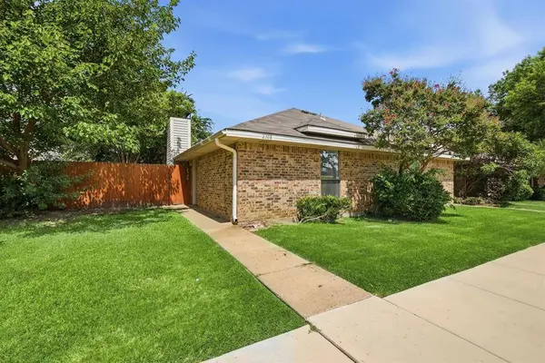 2308 Carol Good Lane, Carrollton, TX 75006