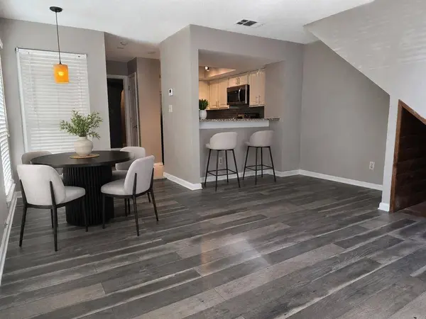 2301 Balsam Drive #M202, Arlington, TX 76006