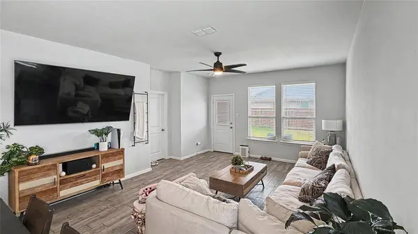 8525 Big Apple Drive, Fort Worth, TX 76179