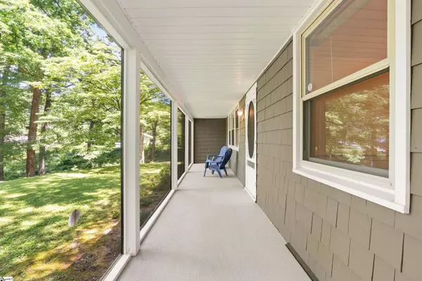 100 Maxwell Road, Spartanburg, SC 29302-3254