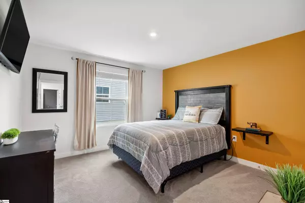 103 Oak Row Drive, Fountain Inn, SC 29644