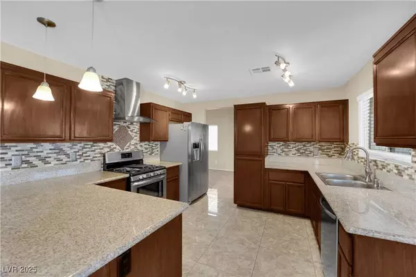 2438 Country Orchard ST, North Las Vegas, NV 89030