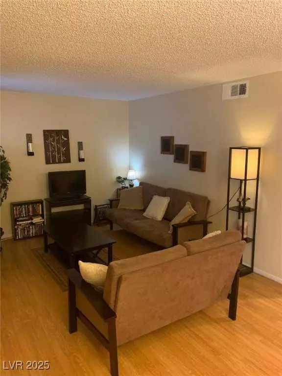 1800 Edmond ST #122, Las Vegas, NV 89146