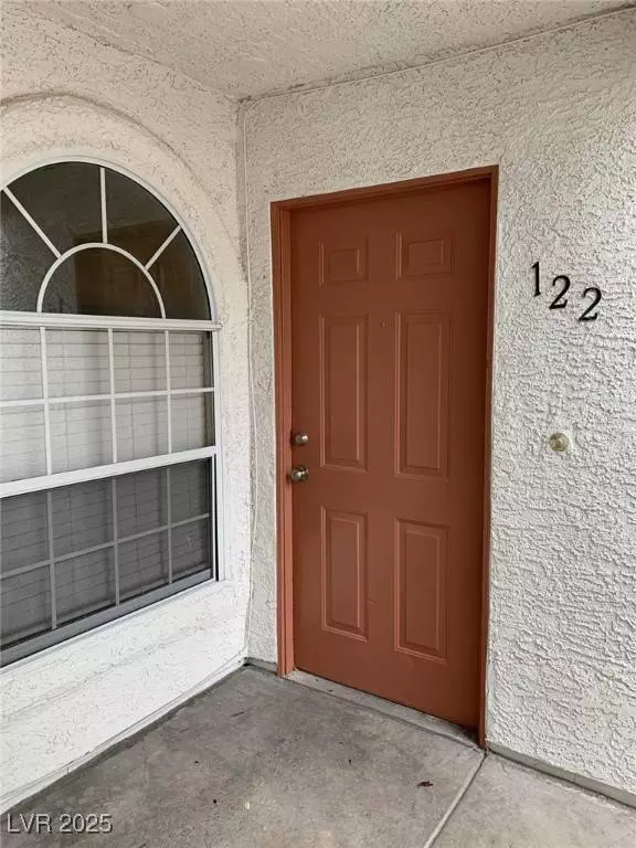 1800 Edmond ST #122, Las Vegas, NV 89146