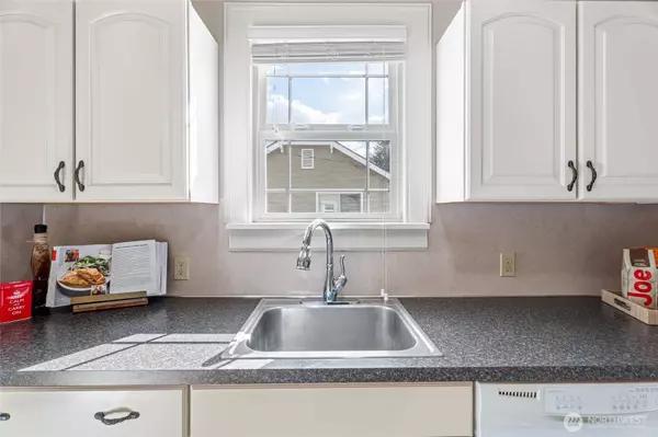 7 N Blue ST, Walla Walla, WA 99362