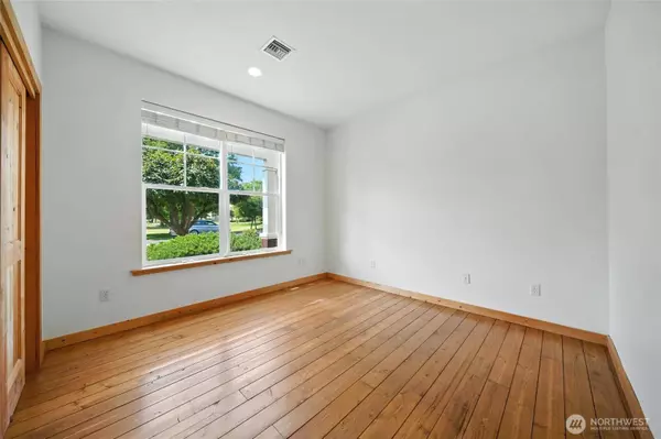 847 SE Covey CT, College Place, WA 99324