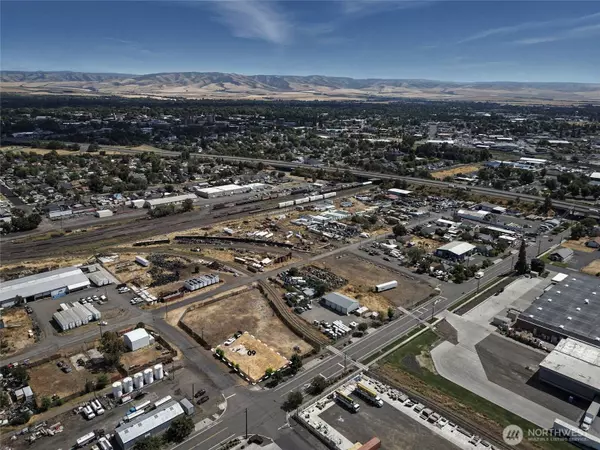 1042 N 13th ST, Walla Walla, WA 99362