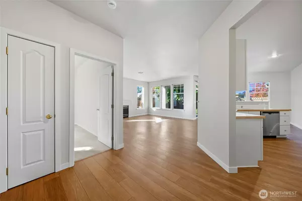 702 SE Creekside DR, College Place, WA 99324