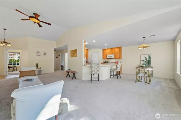 716 SE Songbird, College Place, WA 99324